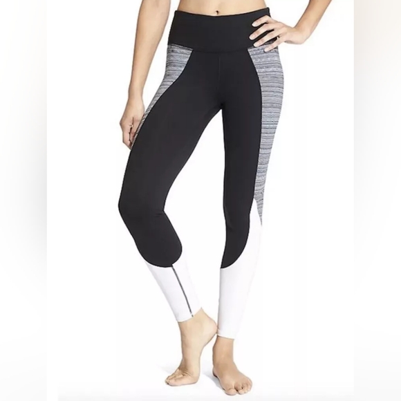 Athleta Pants - XS Athleta High Rise Jacquard Flow Chaturanga Leggings